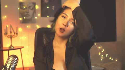 Adelina online show from December 24, 12:44 am