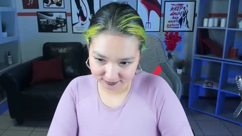 Adelina online show from December 17, 9:05 pm