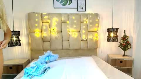 AdharaSmithh online show from January 8, 7:18 pm