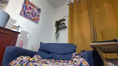 Snapshot of adorequeenbunny chatting on February 4, 9:20 pm Queen Bunny online show from February 4, 9:20 pm