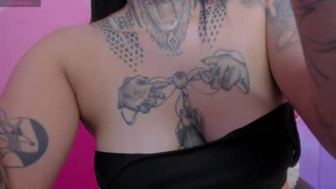 adri_tatto_ online show from May 16, 12:24 am