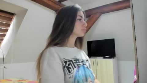 adventurina online show from December 20, 8:29 am