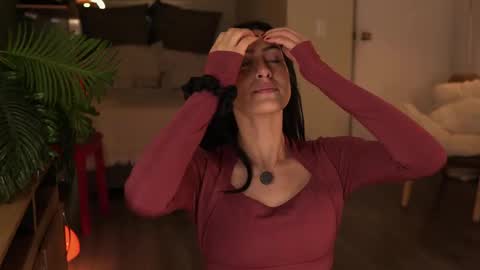 Emma online show from December 5, 12:21 am