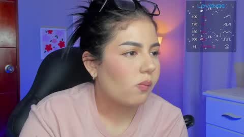 Cat online show from April 18, 5:10 am