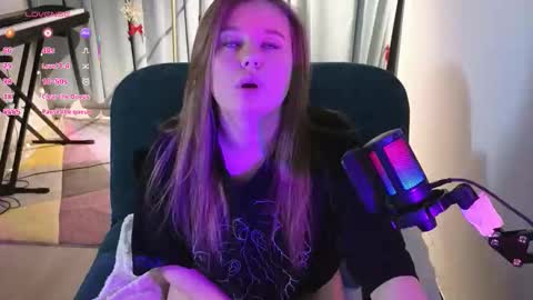 agatthgris online show from March 13, 10:11 pm