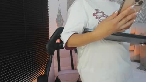 Ahmara  online show from December 14, 11:38 am