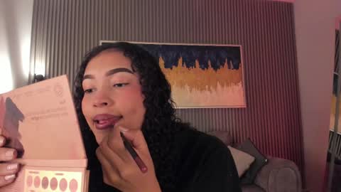 Snapshot of ailann_ chatting on February 12, 7:45 pm Alisson online show from February 12, 7:45 pm