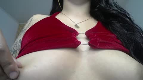 ailyn_ch1 online show from August 8, 9:45 pm