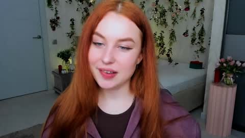 Louise online show from April 4, 7:23 pm