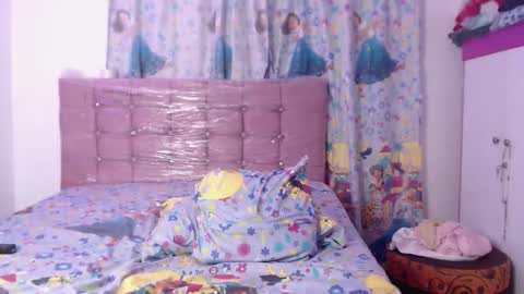 Aisha online show from December 14, 9:20 pm