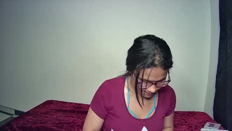 AISLI BARKER online show from January 28, 2:32 am