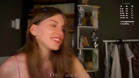 Aliza online show from December 3, 1:41 am