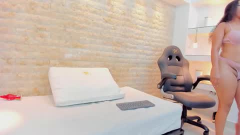  AITANA online show from February 26, 6:01 am