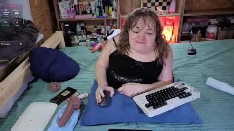 Natalie online show from December 3, 1:13 pm