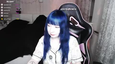 akirahartyx online show from April 17, 5:26 pm