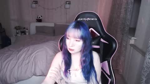 akirahartyx online show from February 17, 3:55 pm