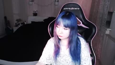 akirahartyx online show from November 21, 3:47 pm