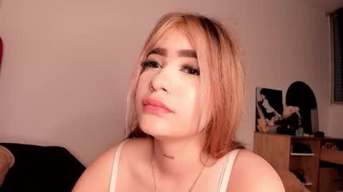 akirahattori__ online show from February 4, 10:51 am