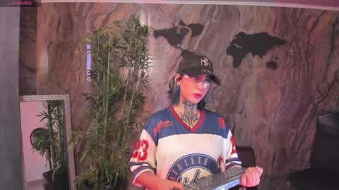 ALAHIA online show from April 1, 5:21 pm