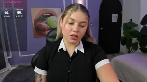 Alaia online show from November 27, 2:20 pm