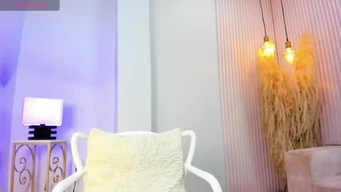 Alana online show from April 8, 11:34 am