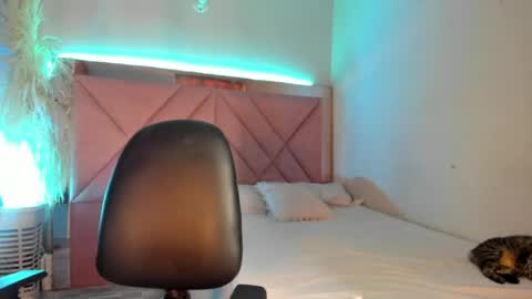 alanah connors online show from July 16, 3:38 pm