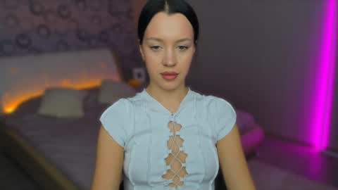 alanamell online show from February 6, 2:11 am