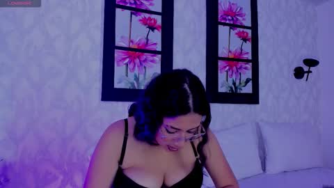  Alana Whitte  online show from January 5, 5:27 pm