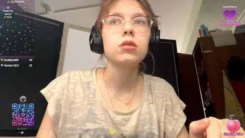 Snapshot of alanehadaller chatting on September 28, 9:47 am Stella online show from September 28, 9:47 am