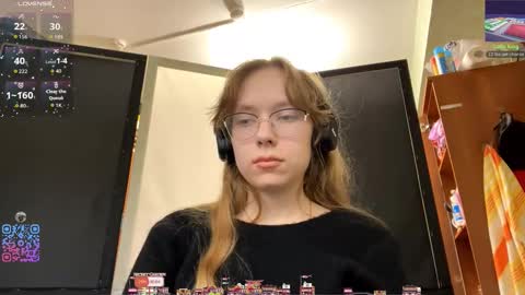 Snapshot of alanehadaller chatting on October 18, 2:31 pm Stella online show from October 18, 2:31 pm