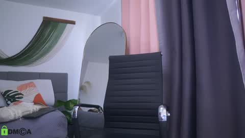 alannathomson online show from December 8, 7:54 pm