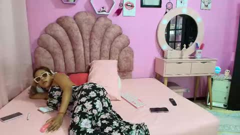 aldana_stone online show from November 11, 4:59 pm