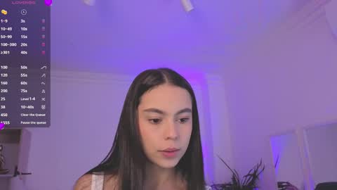 Alejandra online show from April 14, 11:32 am