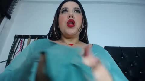 Snapshot of alejahornyx chatting on February 10, 1:24 am alejahornyx online show from February 10, 1:24 am