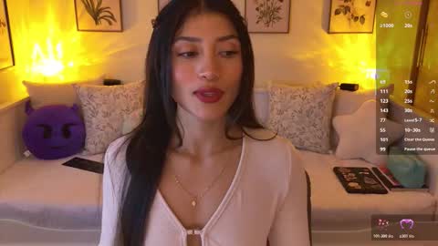 Alejandhra online show from March 8, 1:15 pm