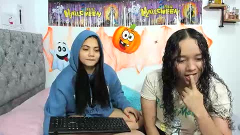 Snapshot of alejandra_evanss chatting on October 30, 3:31 am alejandra_evanss online show from October 30, 3:31 am