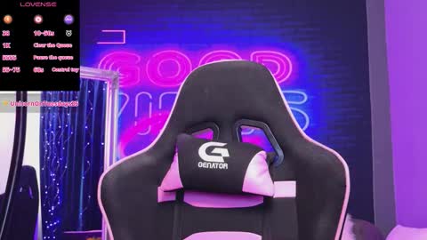 alessiacroft online show from March 24, 5:13 am