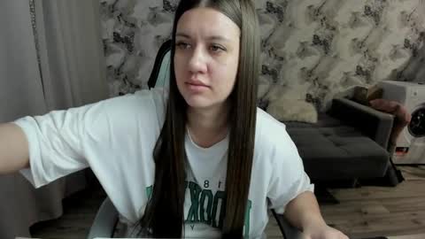 Aletta Oushen online show from April 1, 2:03 pm