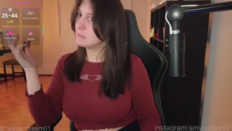 dont be afraid to click social media link its  working  just click on that  online show from January 7, 11:41 pm