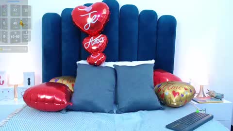 Snapshot of alexa_starckk chatting on February 14, 6:08 pm Aleza Starck online show from February 14, 6:08 pm