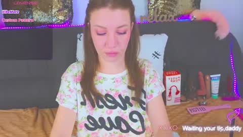 Snapshot of alexa_stoun chatting on February 2, 2:45 pm Alexa online show from February 2, 2:45 pm