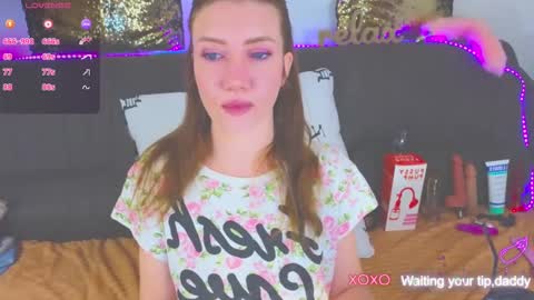 Snapshot of alexa_stoun chatting on February 13, 3:24 pm Alexa online show from February 13, 3:24 pm