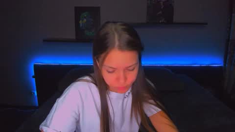 angel online show from February 3, 11:18 pm