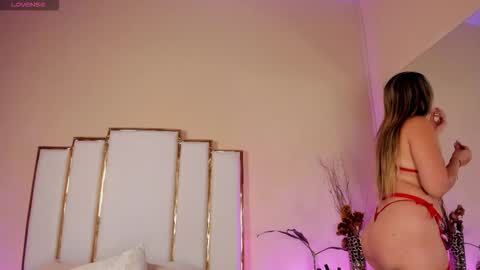 alexandraa_gomez online show from December 2, 8:11 pm