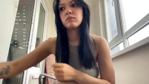 Emila online show from May 20, 8:33 am