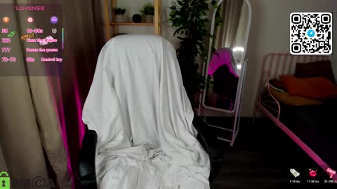 Alexis   Mon Tue Wed Thu Fri 7 GMT 0100am-0700am  online show from February 23, 12:00 am