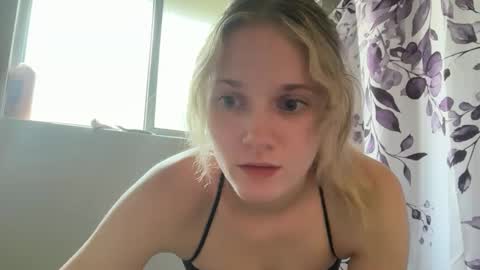 alexispaige06 online show from October 3, 10:37 pm