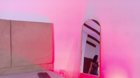 alexlamunequita online show from April 8, 11:40 pm