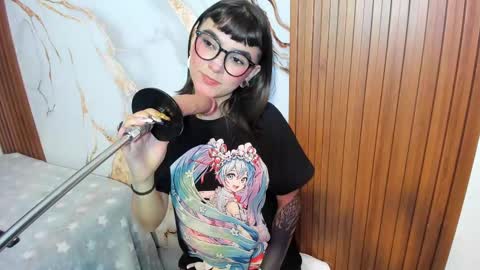 Snapshot of alice14cullen chatting on October 14, 8:33 pm alice online show from October 14, 8:33 pm