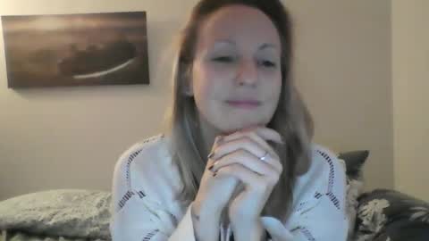 Snapshot of alice8363 chatting on December 12, 4:10 pm Alice online show from December 12, 4:10 pm